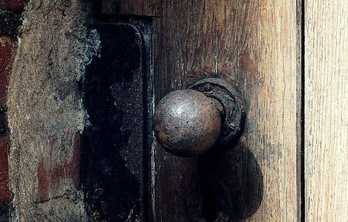 Değişmeyen Şeyleri Ararken